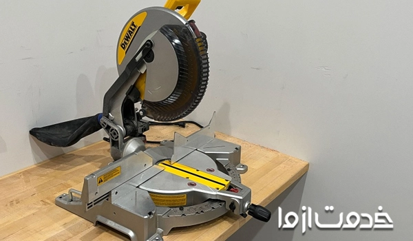 اره عمودبر یا فارسی‌بر ابزار های مورد نیاز کابینت ساز